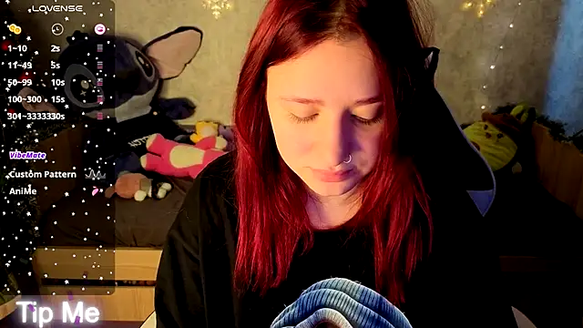 Mini Lady1 online show from 12-16-25, 09:03