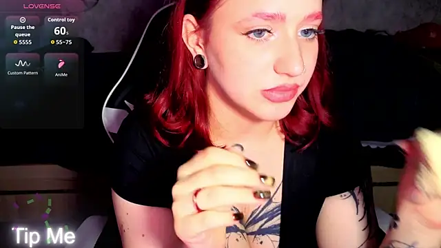 Snapshot of Mini_Lady1 chatting on 07-11-26, 07:49 Mini Lady1 online show from 07-11-26, 07:49