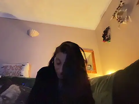 Snapshot of DarkAngelz1 chatting on 05-19-26, 01:56 DarkAngelz1 online show from 05-19-26, 01:56
