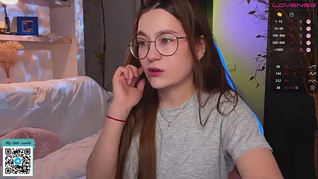 mia here online show from 10-24-25, 11:50