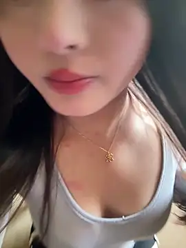 chenyu0308 online show from 10-05-25, 04:11