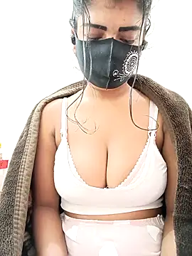 Snapshot of Nodi- chatting on 02-08-26, 09:40 Nodi- online show from 02-08-26, 09:40