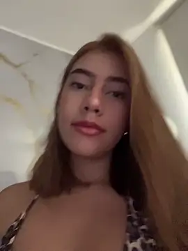 sara calderon online show from 11-12-25, 01:22