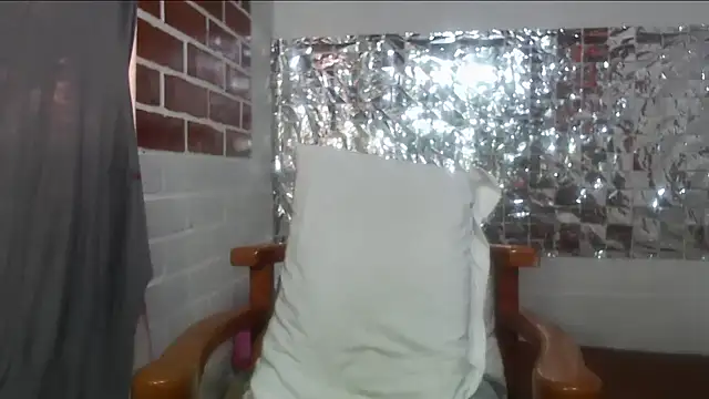 rose-crystal online show from 10-22-25, 01:44