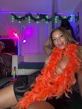 Snapshot of AsiaEssence chatting on 10-19-25, 10:54 AsiaEssence online show from 10-19-25, 10:54