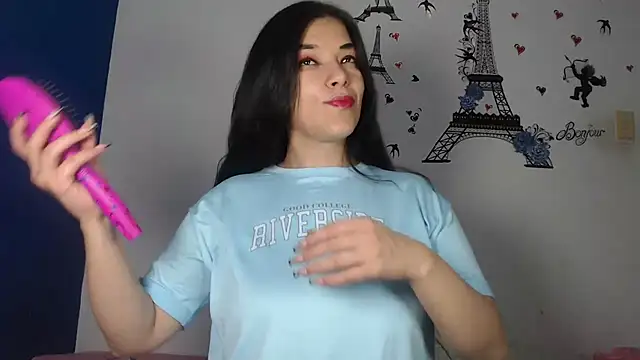 Snapshot of IVONNE_SEX chatting on 09-10-25, 02:00 IVONNE SEX online show from 09-10-25, 02:00