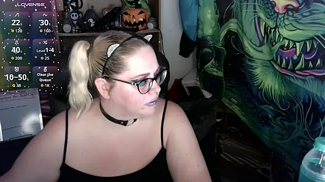 Snapshot of Kinky_Witch chatting on 07-14-26, 04:34 Kinky Witch online show from 07-14-26, 04:34