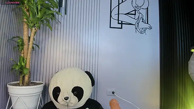Snapshot of Im_perla_ chatting on 10-29-25, 06:20 Im perla online show from 10-29-25, 06:20