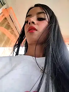 Juliana Xander online show from 10-29-25, 04:42