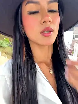 Juliana Xander online show from 11-29-25, 02:53