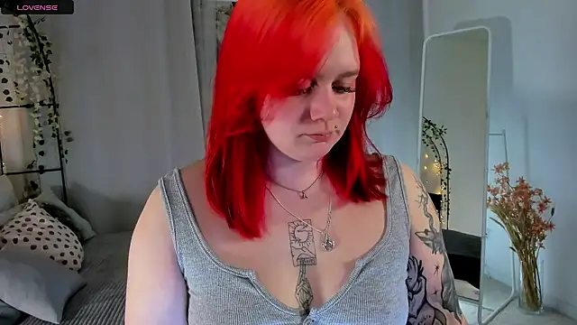 Snapshot of lunaalli chatting on 05-07-26, 10:53 lunaalli online show from 05-07-26, 10:53
