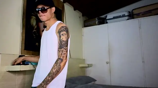 Snapshot of 777_camilo chatting on 09-27-25, 07:41 777 camilo online show from 09-27-25, 07:41