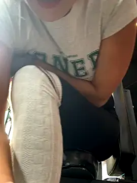 Ninazhang online show from 10-11-25, 02:22