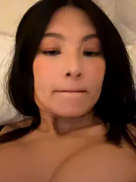 Ninazhang online show from 10-21-25, 01:50