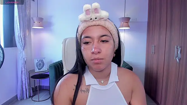 DANDARA THOM online show from 10-06-25, 07:22