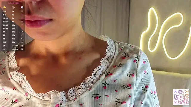 AlodiaAxley online show from 10-10-25, 06:07