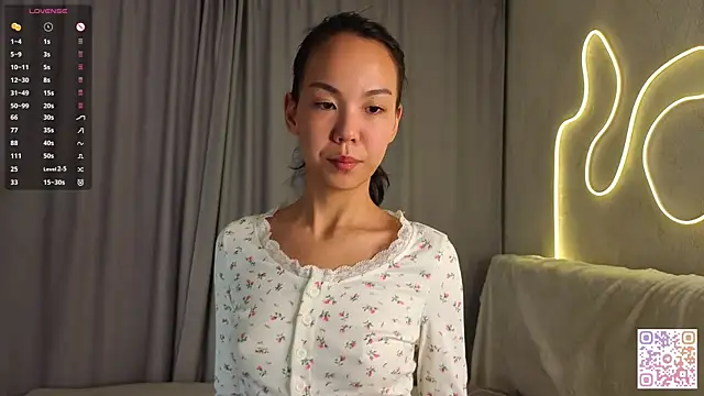 AlodiaAxley online show from 10-17-25, 06:21