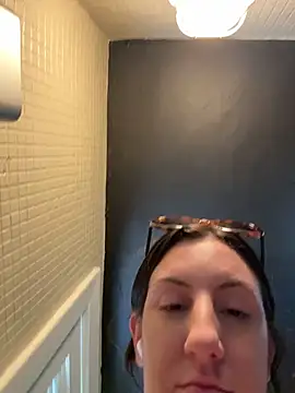 Snapshot of sweetsirenn chatting on 07-15-26, 02:55 sweetsirenn online show from 07-15-26, 02:55