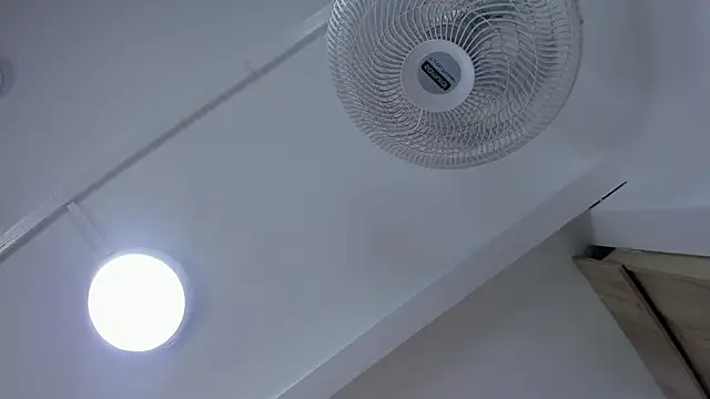 VICTORIAGRAYS online show from 02-28-26, 11:11