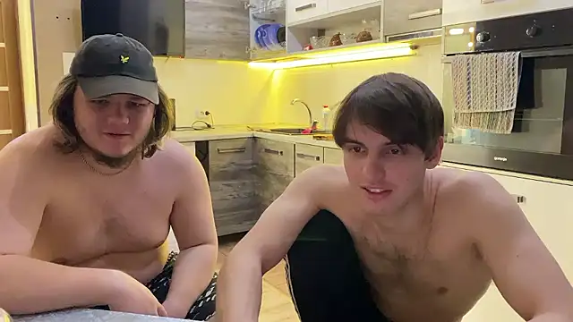 Snapshot of elliot_scott chatting on 01-07-26, 06:43 elliot scott online show from 01-07-26, 06:43