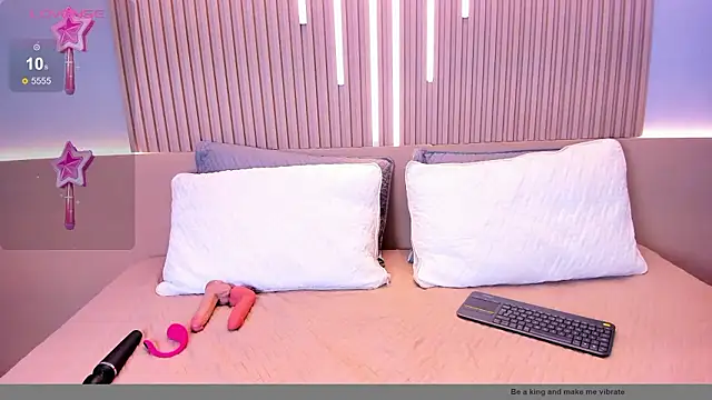 Snapshot of Camile_cute chatting on 02-27-26, 07:58 Camile cute online show from 02-27-26, 07:58