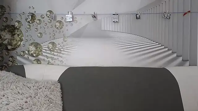 Snapshot of EvoletteLouLou chatting on 09-14-25, 12:04 EvoletteLouLou online show from 09-14-25, 12:04