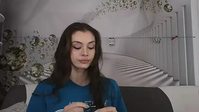 Snapshot of EvoletteLouLou chatting on 09-22-25, 01:57 EvoletteLouLou online show from 09-22-25, 01:57