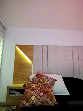 Snapshot of David_tatto1 chatting on 09-09-25, 02:44 David tatto1 online show from 09-09-25, 02:44