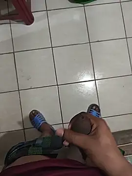 Genaro Dickinson 69 online show from 11-25-25, 06:02