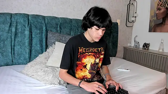 Diamond twink online show from 06-11-26, 01:53