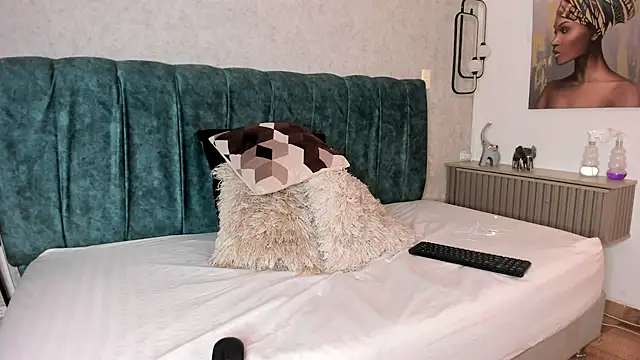 Diamond twink online show from 06-25-26, 01:48
