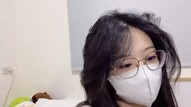 Snapshot of LHeart chatting on 10-01-25, 02:12 LHeart online show from 10-01-25, 02:12