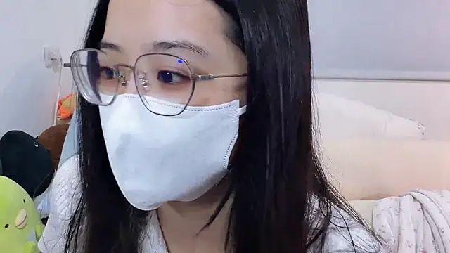 Snapshot of LHeart chatting on 07-23-26, 02:04 LHeart online show from 07-23-26, 02:04