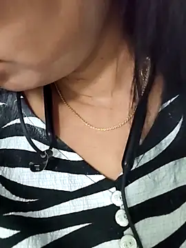 Snapshot of sesiteluguammayi chatting on 09-17-25, 03:08 sesiteluguammayi online show from 09-17-25, 03:08