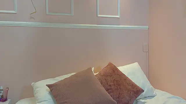 Snapshot of RossyCarters chatting on 03-03-26, 01:06 RossyCarters online show from 03-03-26, 01:06