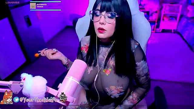 AlyssaRomanova online show from 11-08-25, 03:18