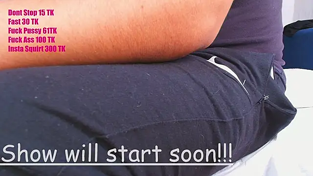 Snapshot of couplelove543 chatting on 10-17-25, 02:19 couplelove543 online show from 10-17-25, 02:19