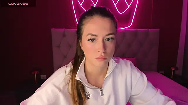 Snapshot of StacyWells chatting on 10-15-25, 02:22 StacyWells online show from 10-15-25, 02:22