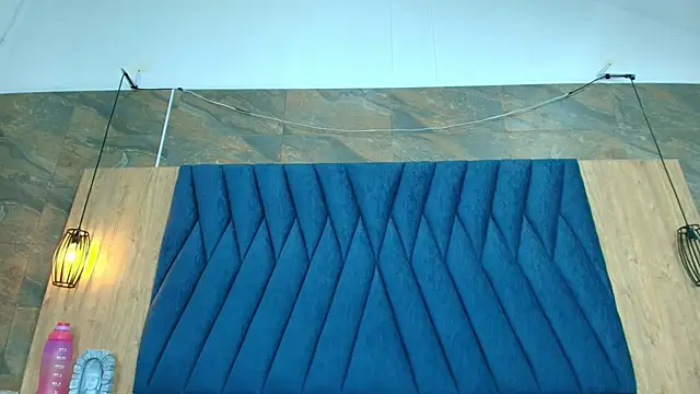 Emma Valencia 001 online show from 09-13-25, 08:30