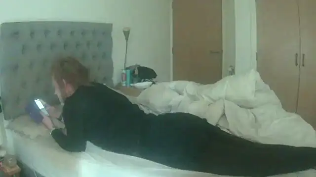 Snapshot of avamaxwell chatting on 06-17-26, 03:13 avamaxwell online show from 06-17-26, 03:13