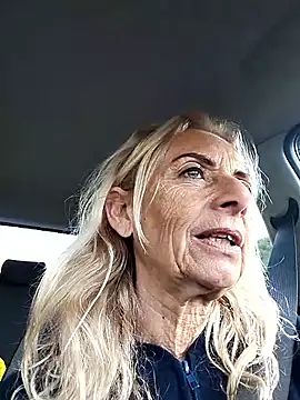 Snapshot of clarabell4 chatting on 11-19-25, 07:41 clarabell4 online show from 11-19-25, 07:41