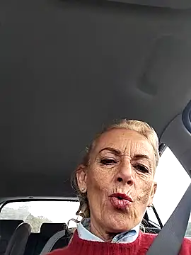 Snapshot of clarabell4 chatting on 12-04-25, 07:50 clarabell4 online show from 12-04-25, 07:50