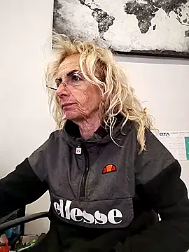 clarabell4 online show from 03-19-26, 09:13