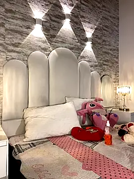 Yassy vazquez online show from 09-19-25, 07:47