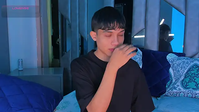 Sebax Young online show from 09-20-25, 07:26