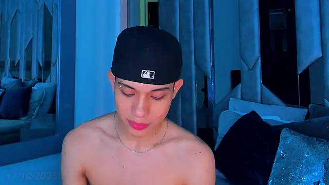 Sebax Young online show from 10-17-25, 08:22