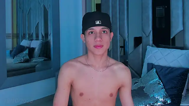 Sebax Young online show from 10-21-25, 07:58