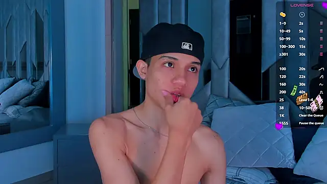 Sebax Young online show from 10-24-25, 07:54