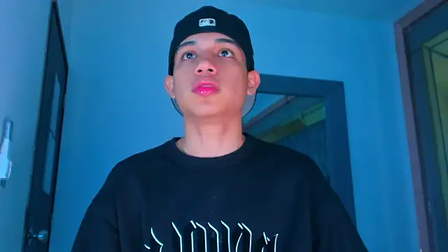 Sebax Young online show from 11-30-25, 08:24