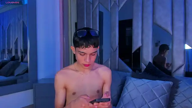 Sebax Young online show from 07-10-26, 08:33